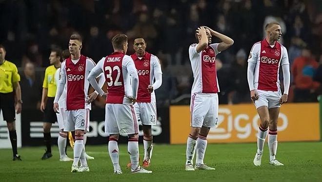 并成为焦点 并成为焦点